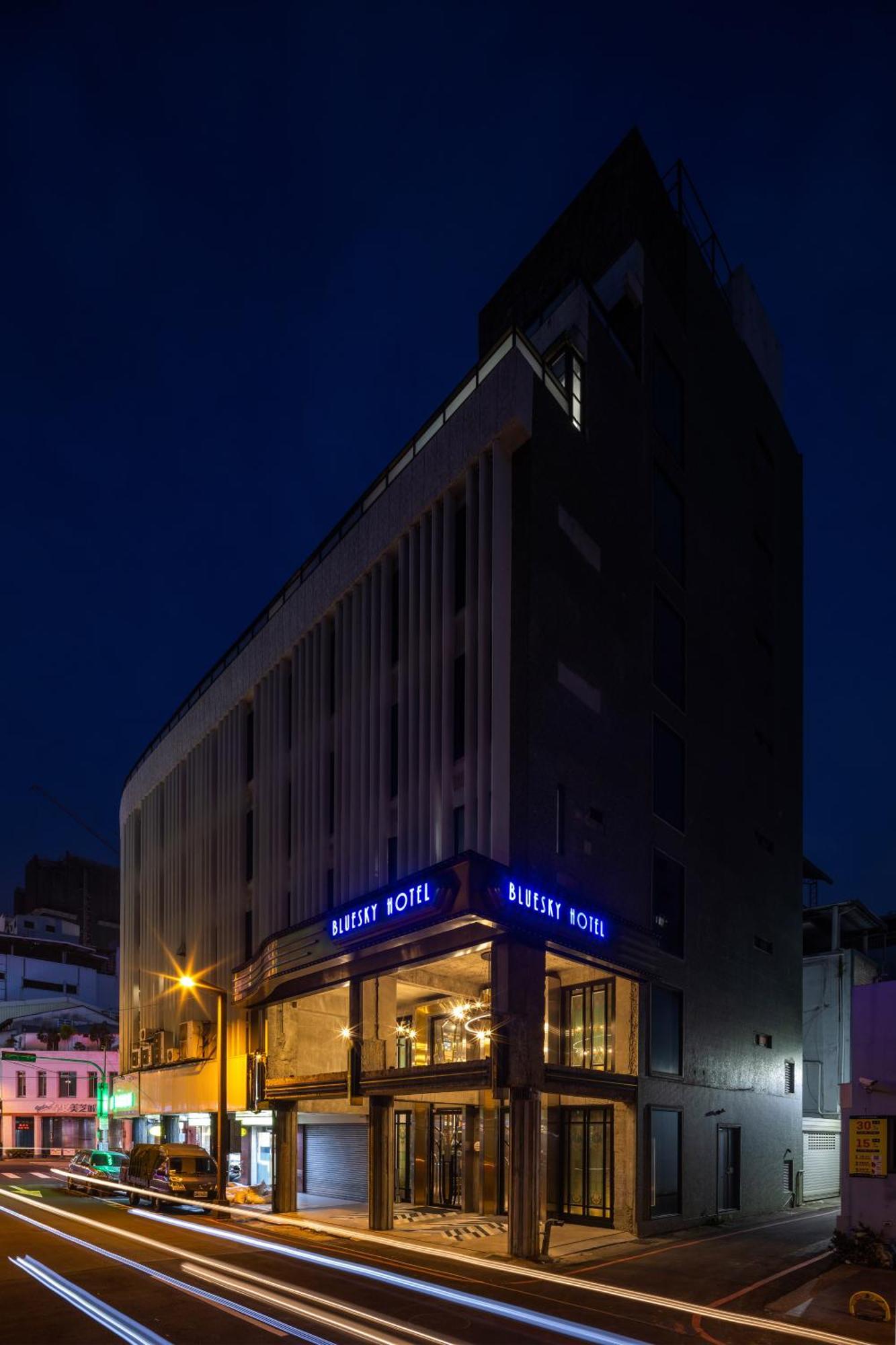 Bluesky Hotel Taichung Exteriör bild